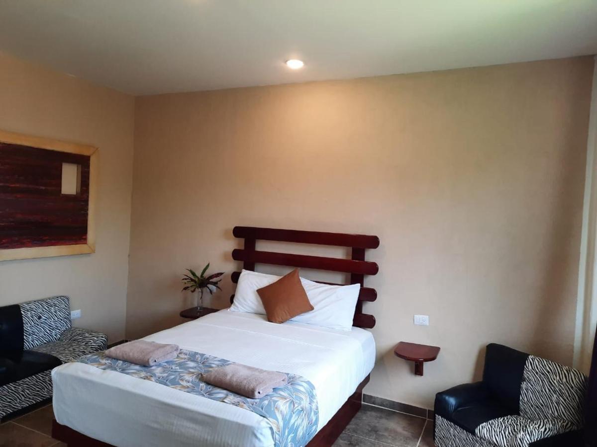 צ'טומאל Porto Coral Hotel & Suites מראה חיצוני תמונה